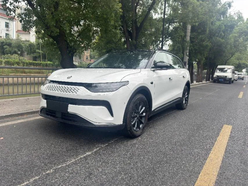 Leapmotor C11 2023 Model, Extended-Range 300 Smart Edition