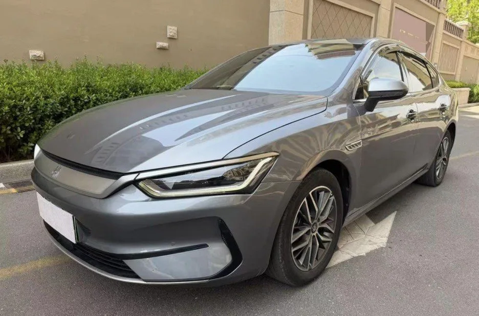 Qin PLUS 2021 EV 400KM Luxury Edition