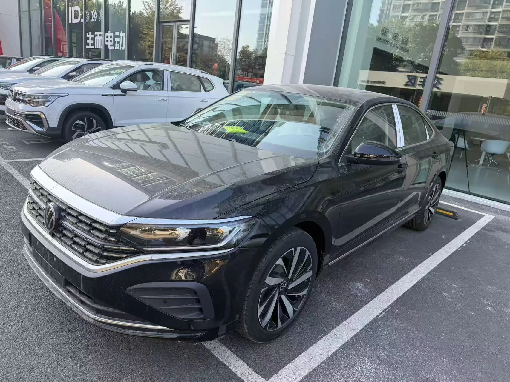 Volkswagen 2025 Passat 2.0TSI 330TSI Outstanding Elite Edition Automatic
