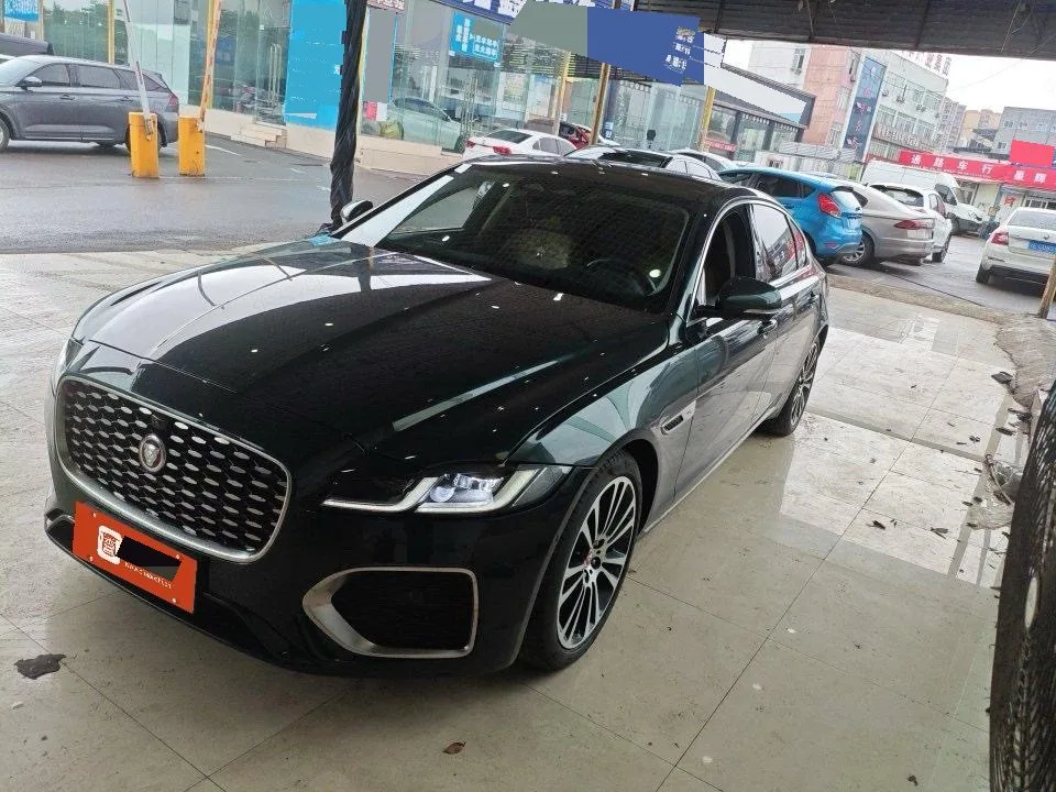 2022 Jaguar XFL XFL 2.0T P250 Front-Wheel Drive Premium Luxury Edition