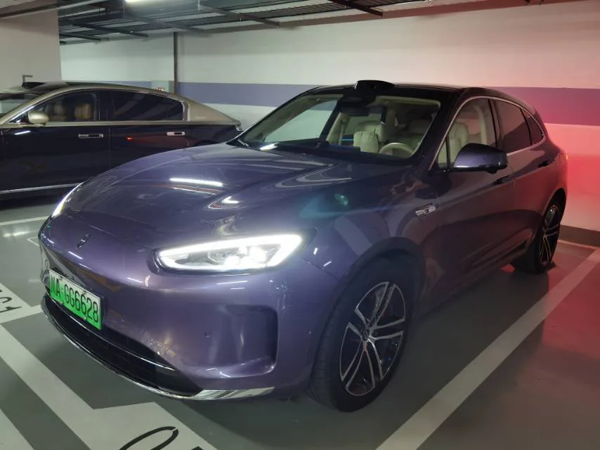 AITO 2025 M5 Extended Range Ultra 4WD Automatic