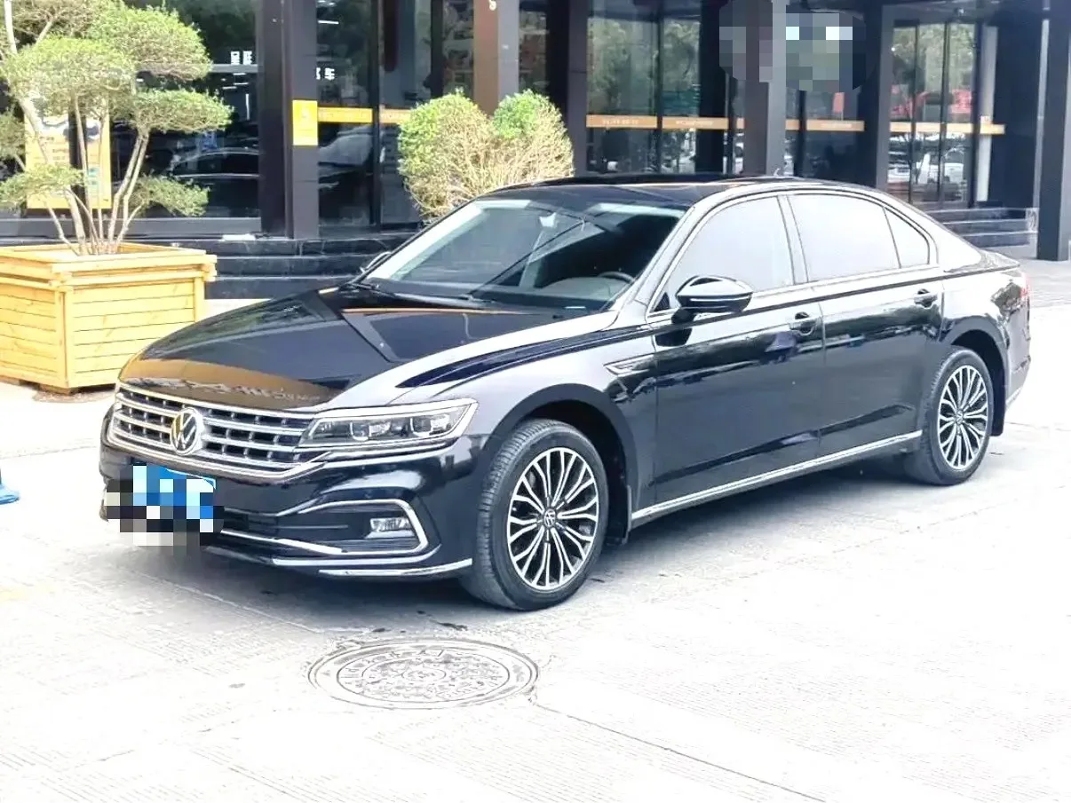 Phideon 2021 380TSI Luxury Edition