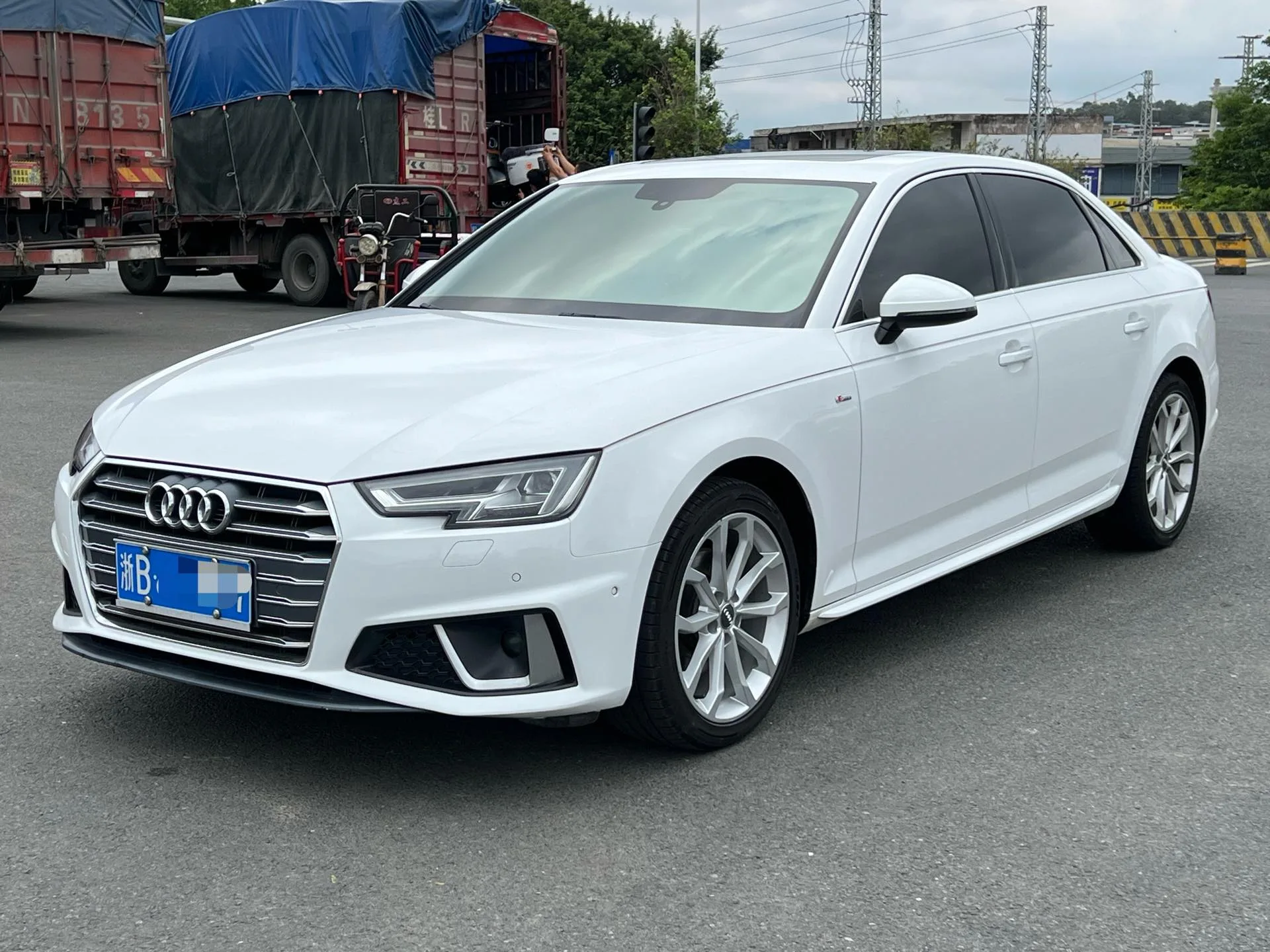 Audi A4L 2019 40 TFSI Fashion Edition (China VI Emission Standard)