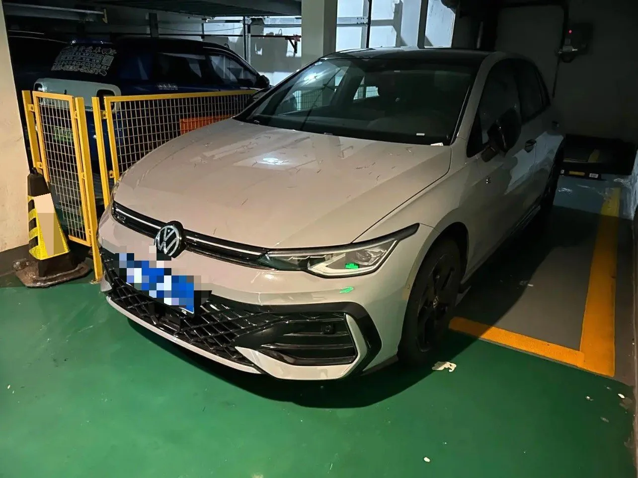 Volkswagen 2026 Golf 8 R-Line 1.5TSI 300TSI Automatic