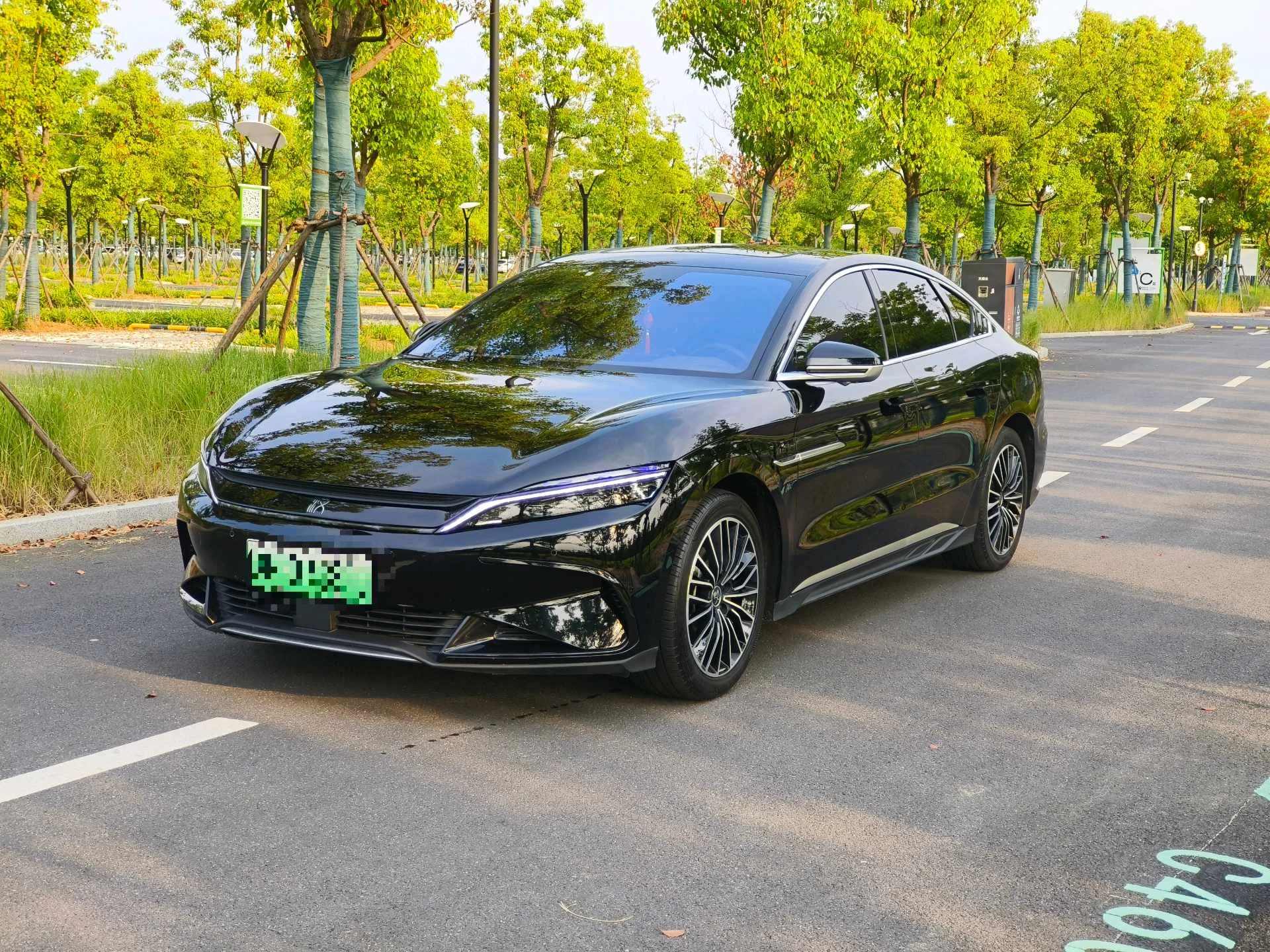 BYD 2024 Han EV 506KM Glory Edition Front-Wheel Drive Premium Automatic