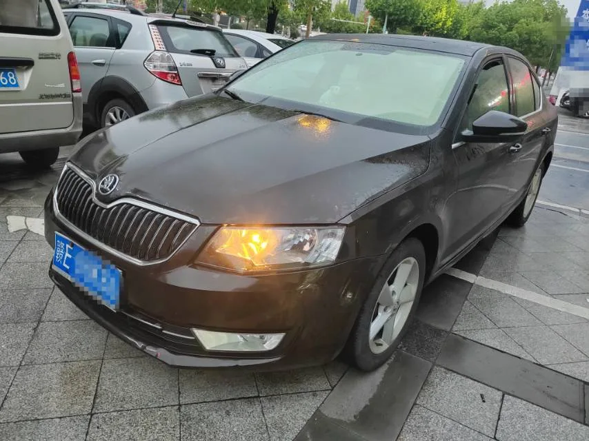Octavia 2015 1.6L Automatic Elegance Edition