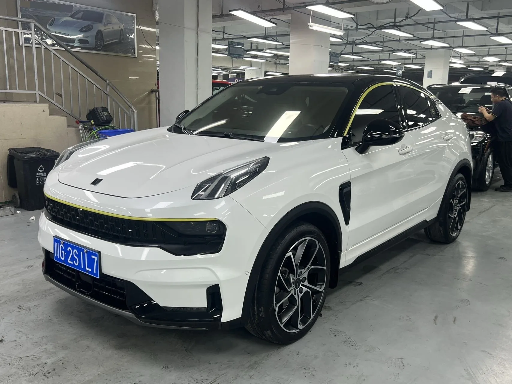 Lynk & Co 05 2020 2.0TD Two-Wheel Drive Halo