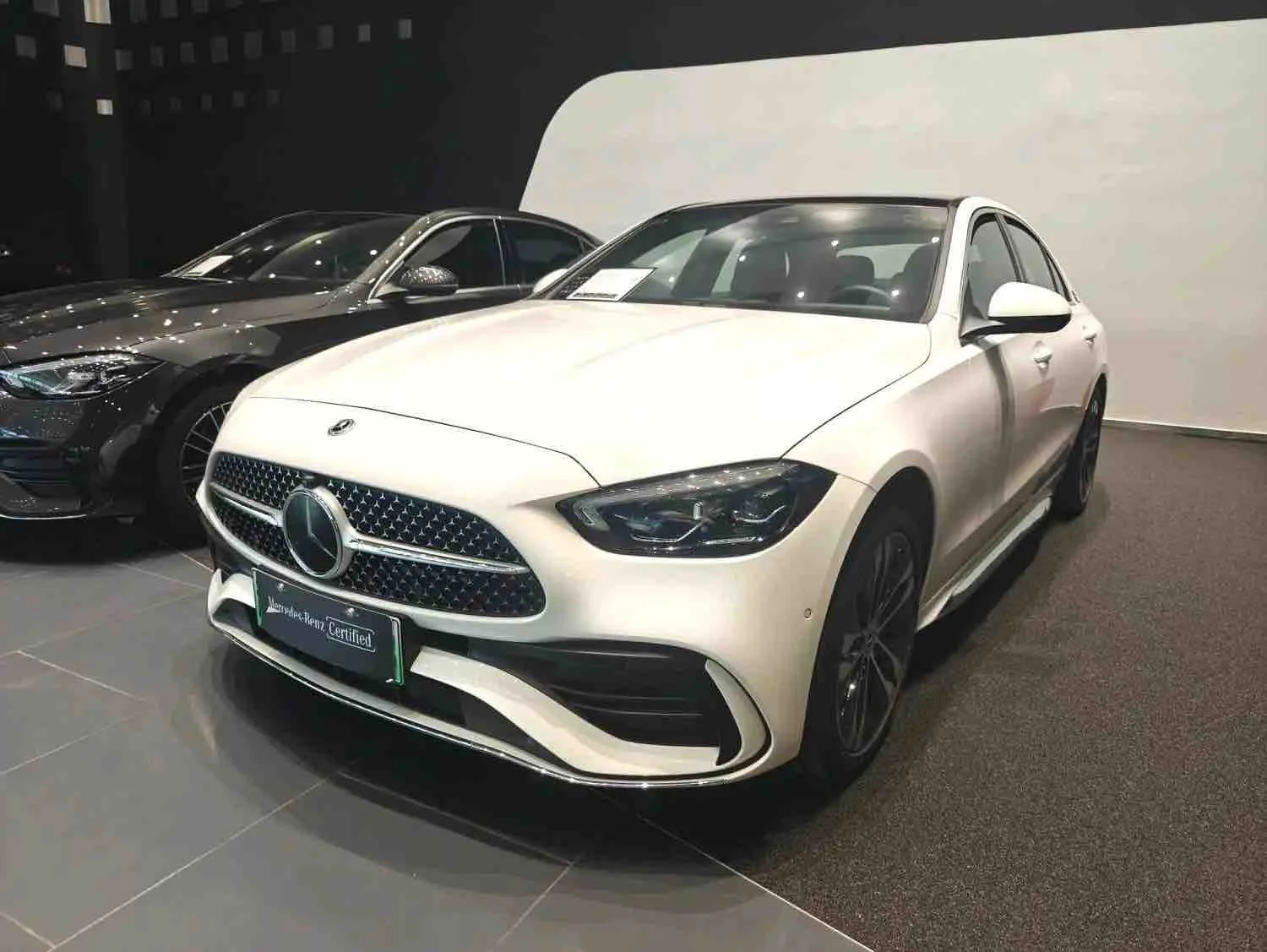 2025 Mercedes-Benz C-Class C 350 e L 2.0T Automatic