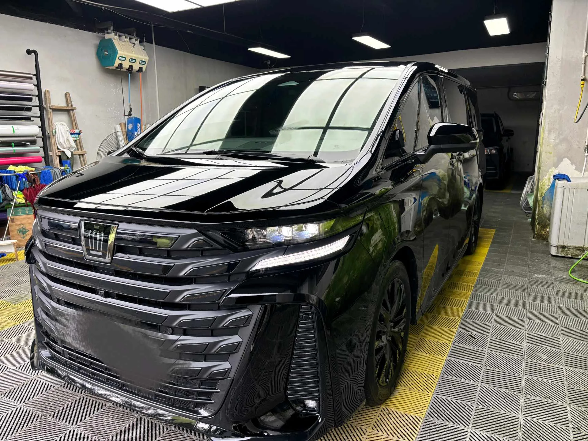 Toyota Alphard (Imported) 2024 Alphard 2.5 CVT Premium Edition Automatic Transmission