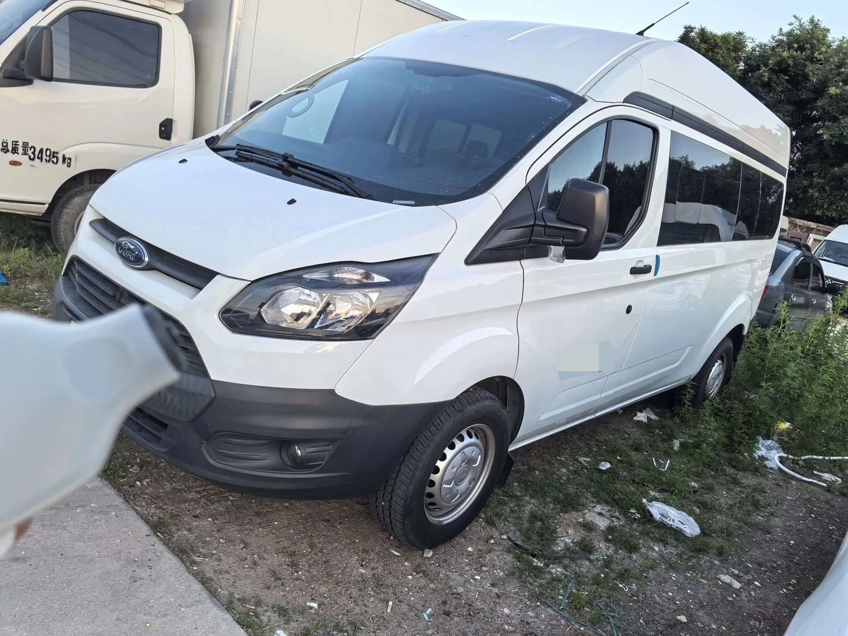 Ford 2022 Transit 2.0T Gasoline Business Luxury Edition, Mid-Wheelbase, Mid-Roof, 10-12 Seats, Automatic Transmission