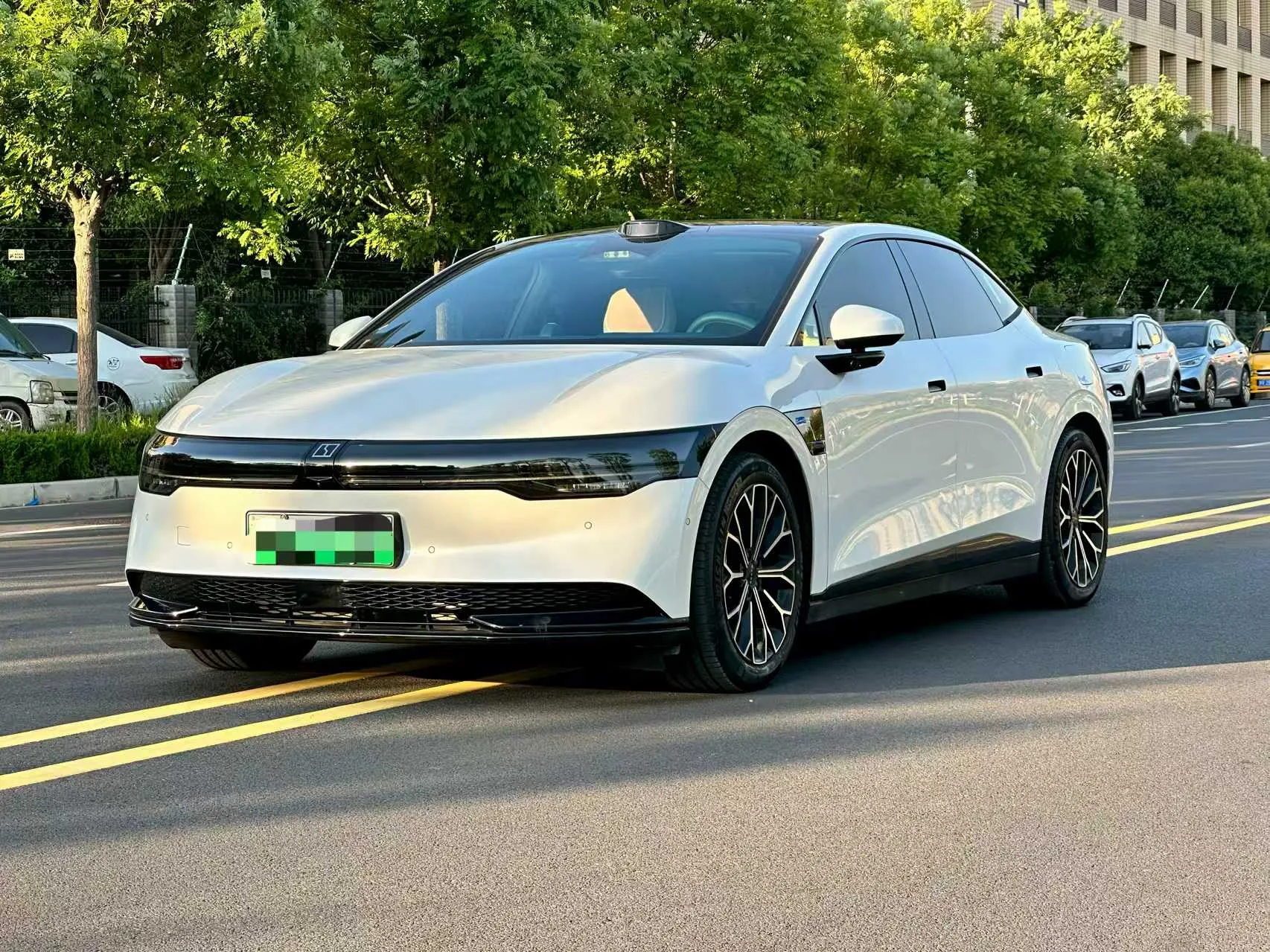 Jike 2025 Model Jike 007 Rear-Wheel Drive Intelligent Driving Edition 75kWh Automatic