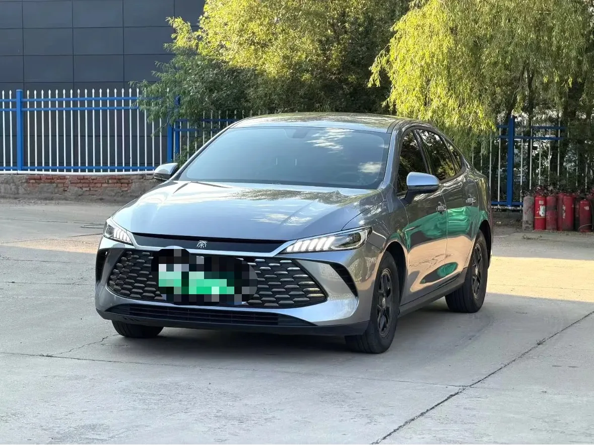 BYD 2025 Qin PLUS DM-i 1.5 CVT Intelligent Driving Edition 55KM Leading Model Automatic