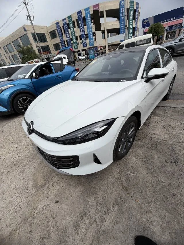 Volkswagen 2026 Lavida L 1.5TSI 300TSI Lingdong Edition, Automatic Transmission