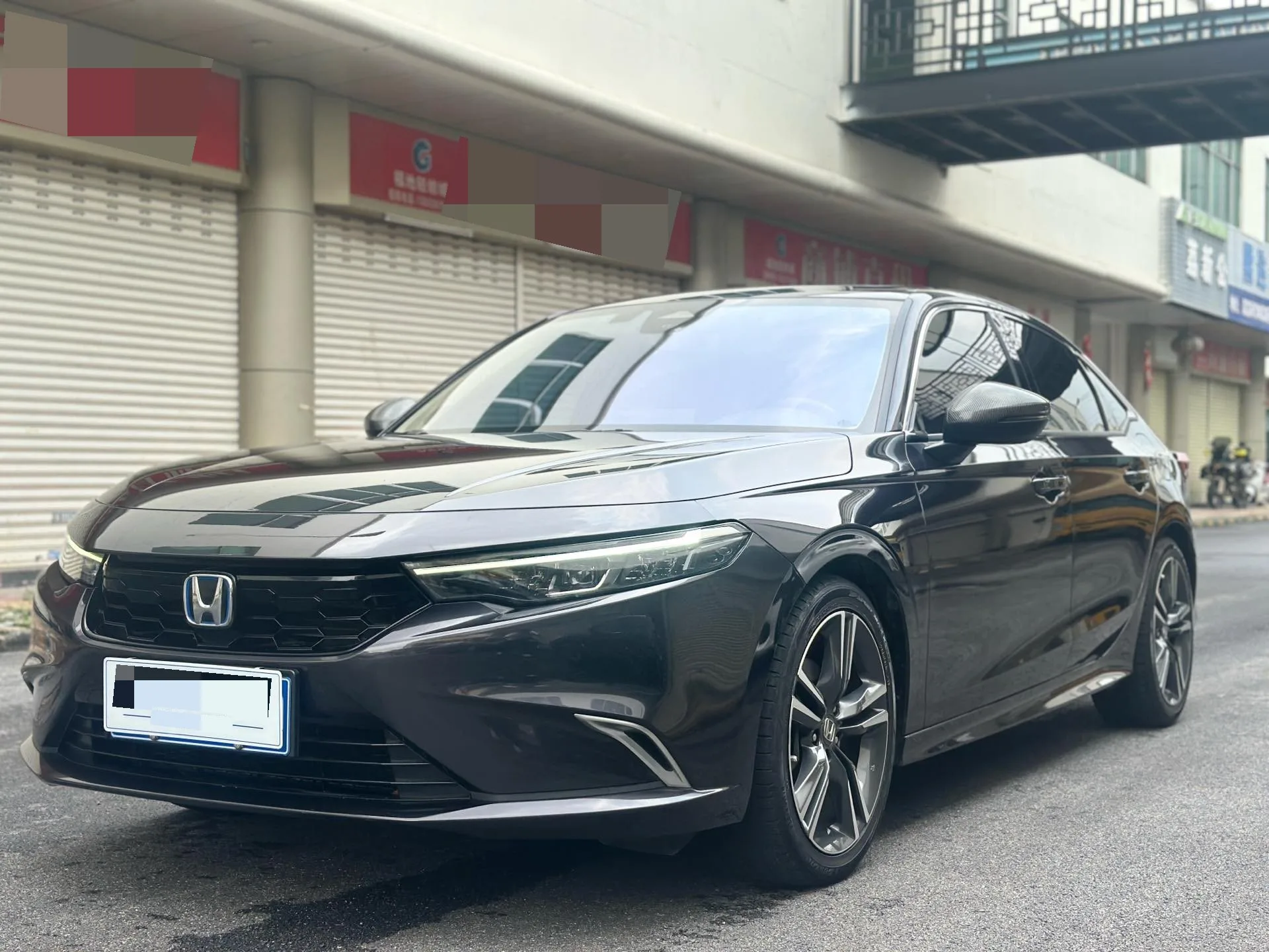 Stylish 2023 2.0L e:HEV High-Spec Edition