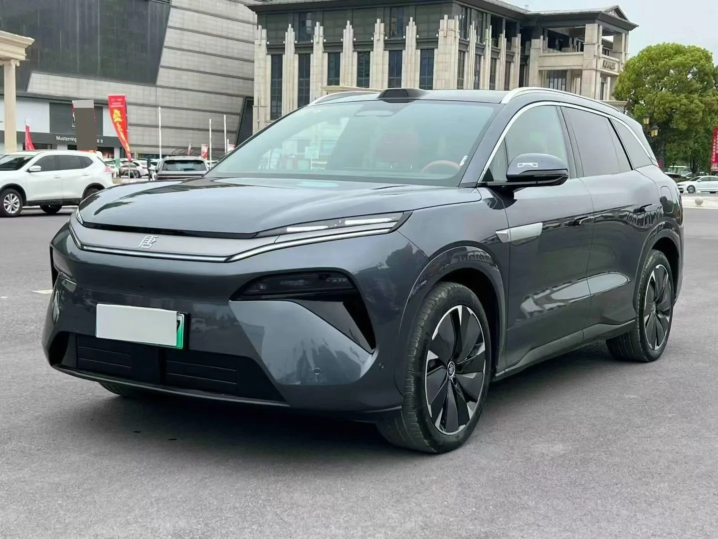 Tang L 2025 EV 670KM LiDAR Premium Edition