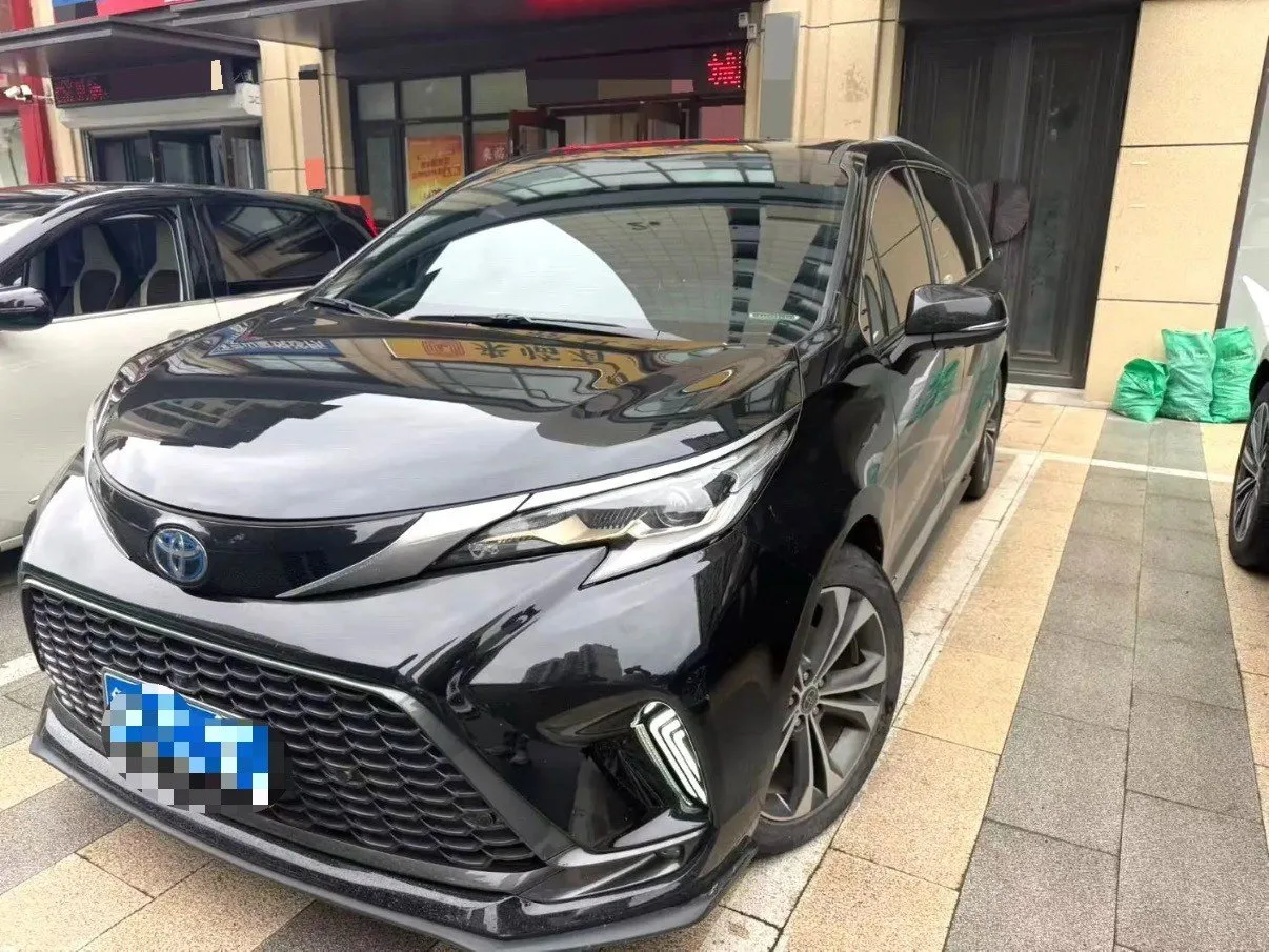 2022 Grevia 2.5L Hybrid Premium Edition