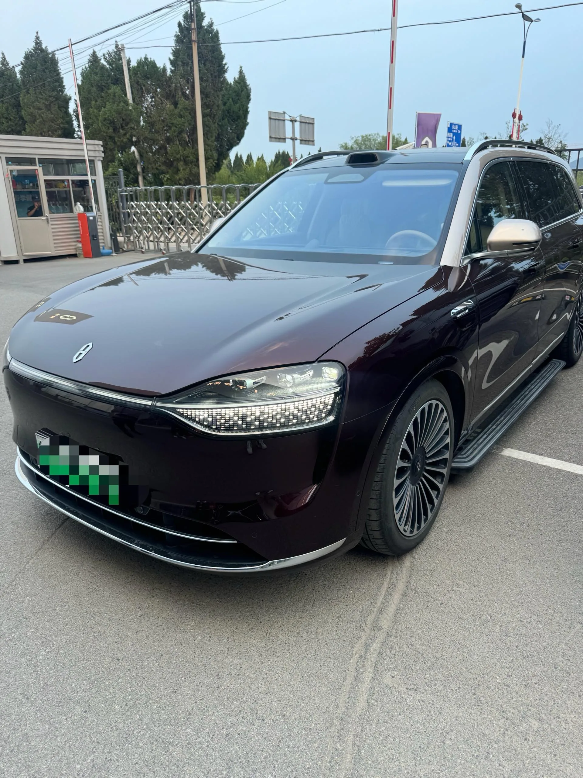 AITO 2025 M9 Extended Range Ultra Edition (52kWh, 5-seater, Automatic)