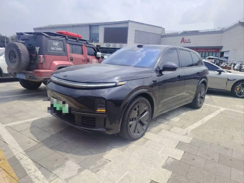 Li Auto 2025 L8 Max Intelligent Renewal Edition Automatic Transmission