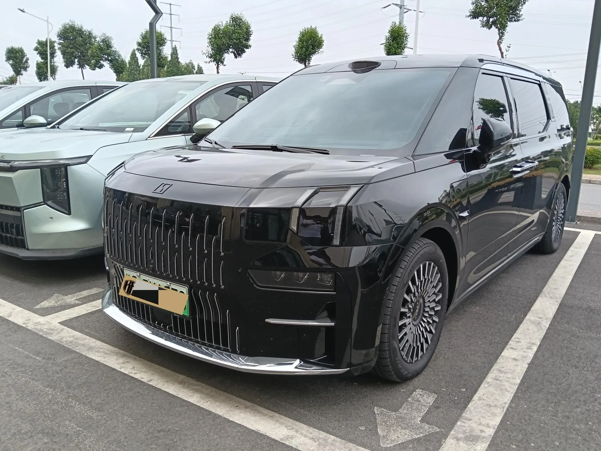 Extreme Krypton 009 2024 Model 7-Seat Aisle Edition 108kWh