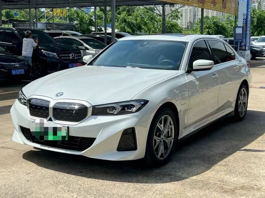 BMW 2024 i3 eDrive 35L Automatic