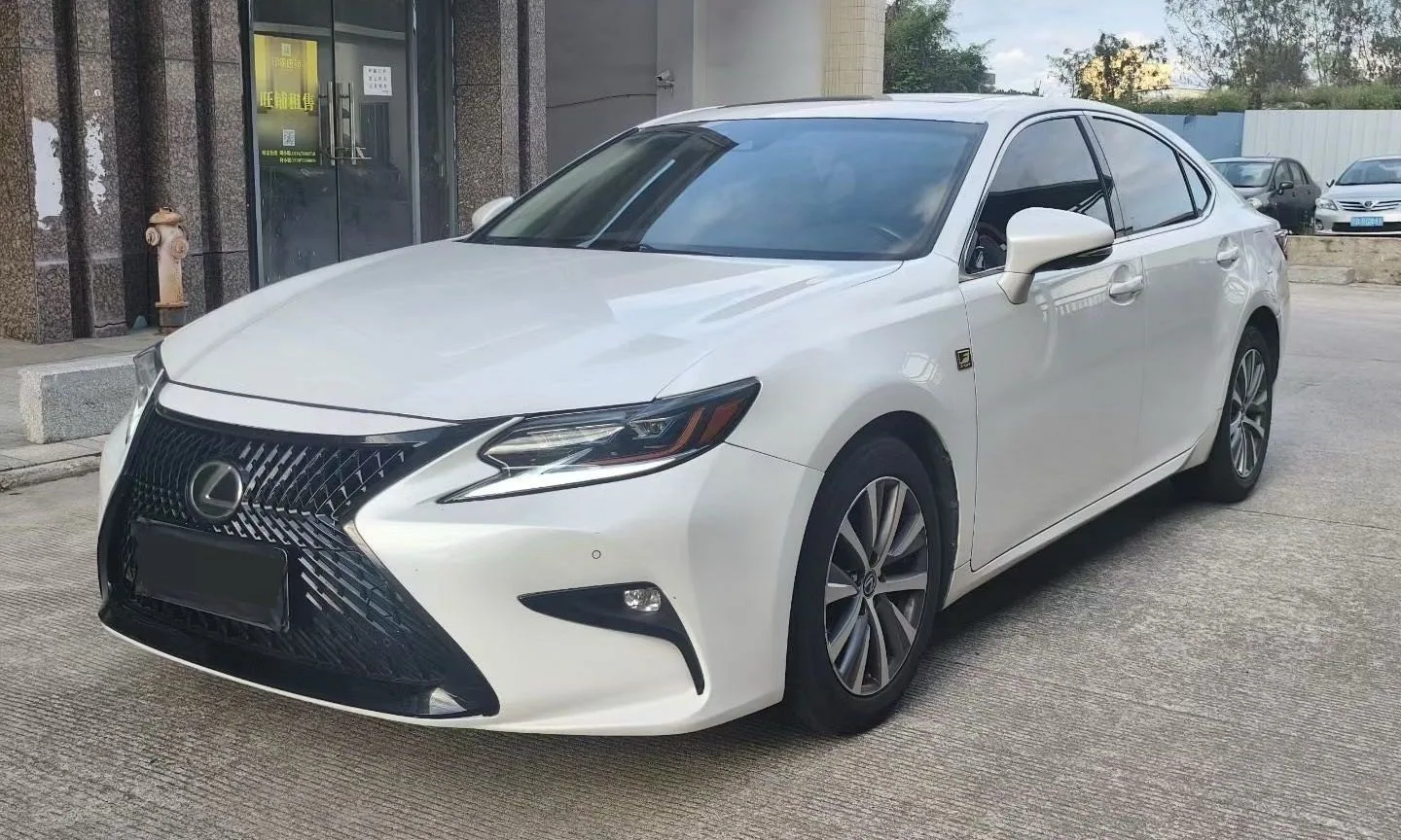 Lexus ES 2015 200 Comfort Edition
