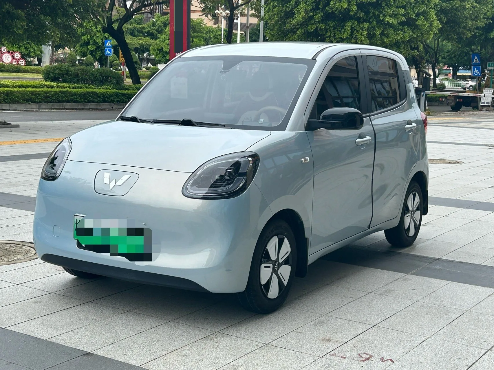 Wuling 2025 Hongguang MINI EV Four-Door Premium Edition Automatic