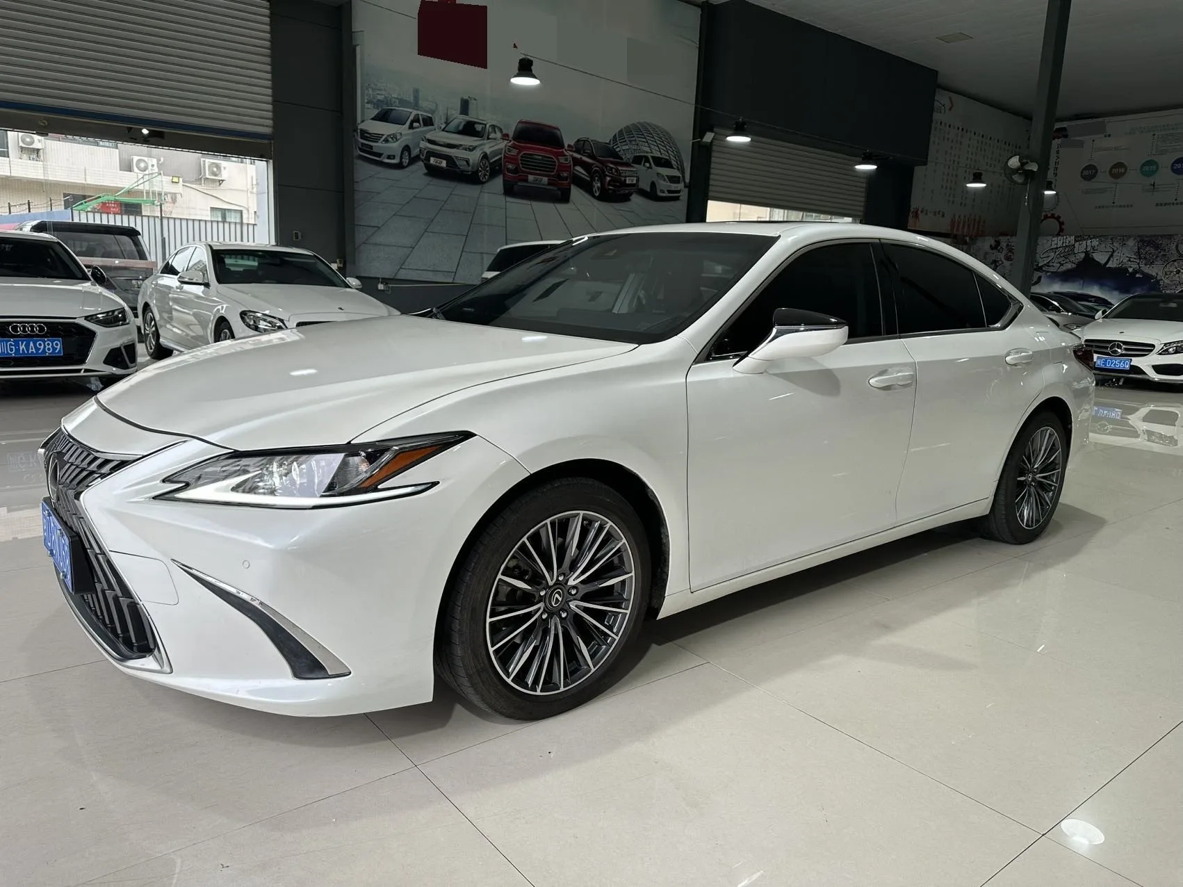 Lexus ES 2022 200 Premium Edition