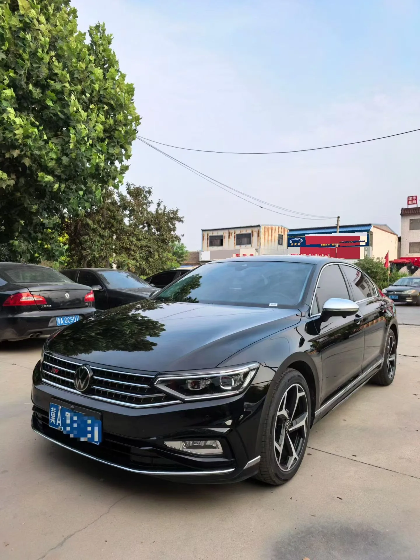 Volkswagen 2025 Magotan 2.0TSI 330TSI "Zhongxiang" Luxury Edition (Facelift) Automatic Transmission