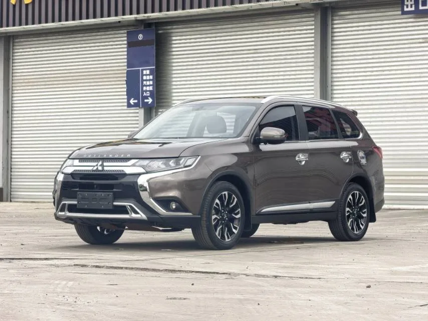 2019 Outlander 2.4L 4WD Enjoy Edition, 5-Seater, National V