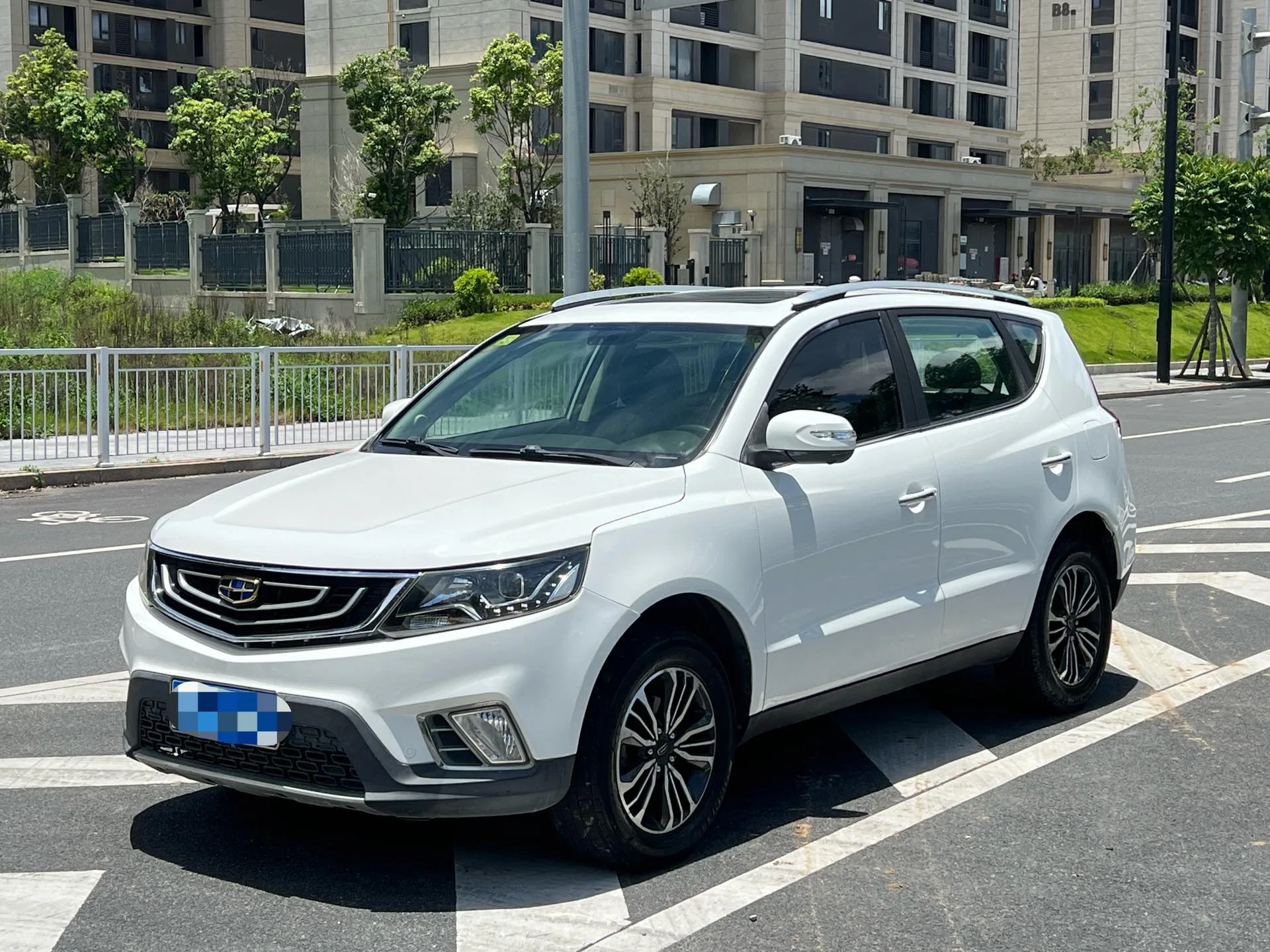 Geely Vision X6 2016 1.3T CVT Flagship Edition