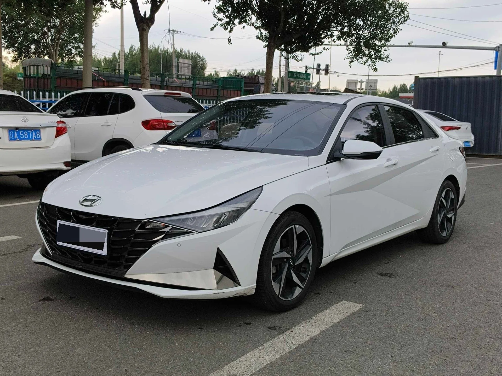 Hyundai Elantra 2022 1.5L CVT GLX Elite Edition