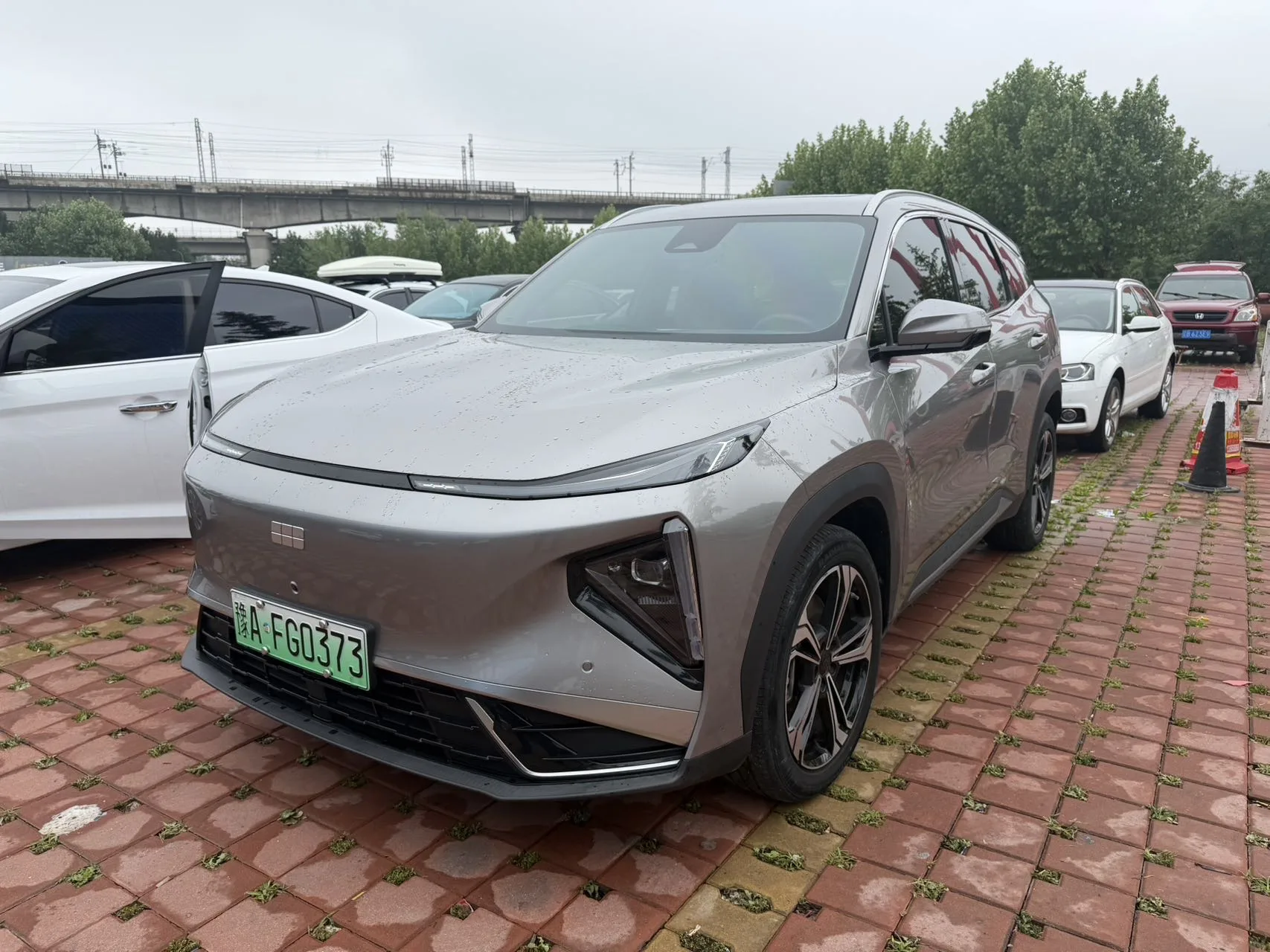 Geely Galaxy 2025 L7 EM-i 1.5 115km Exploration+ Edition Automatic