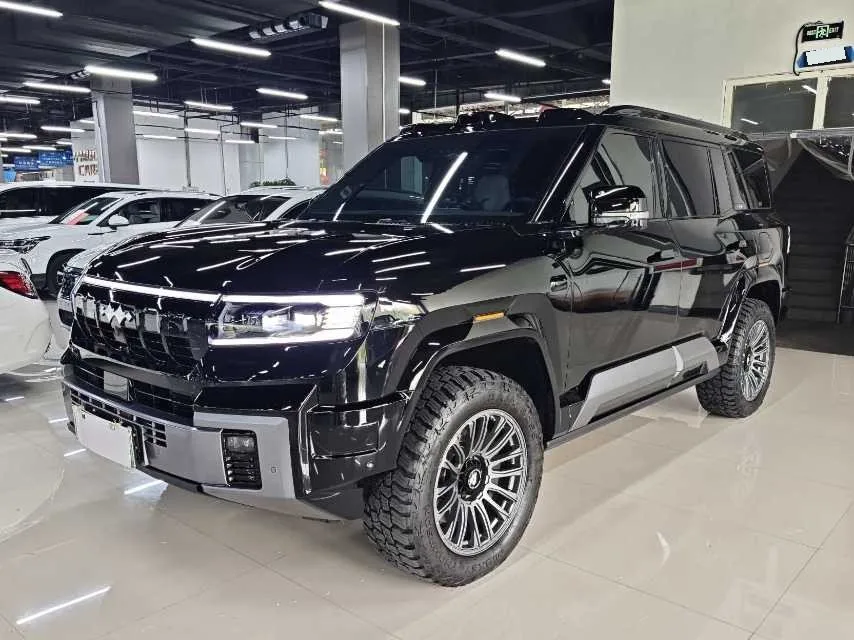 Fangchengbao 2025 Model Year Leopard 8 2.0T CVT "Intelligence and Courage" Flagship Edition 6-Seater Automatic Transmission