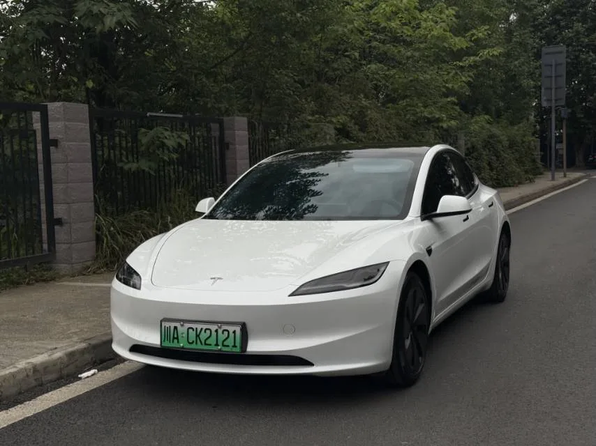 Model 3 2023 Rear-Wheel Drive