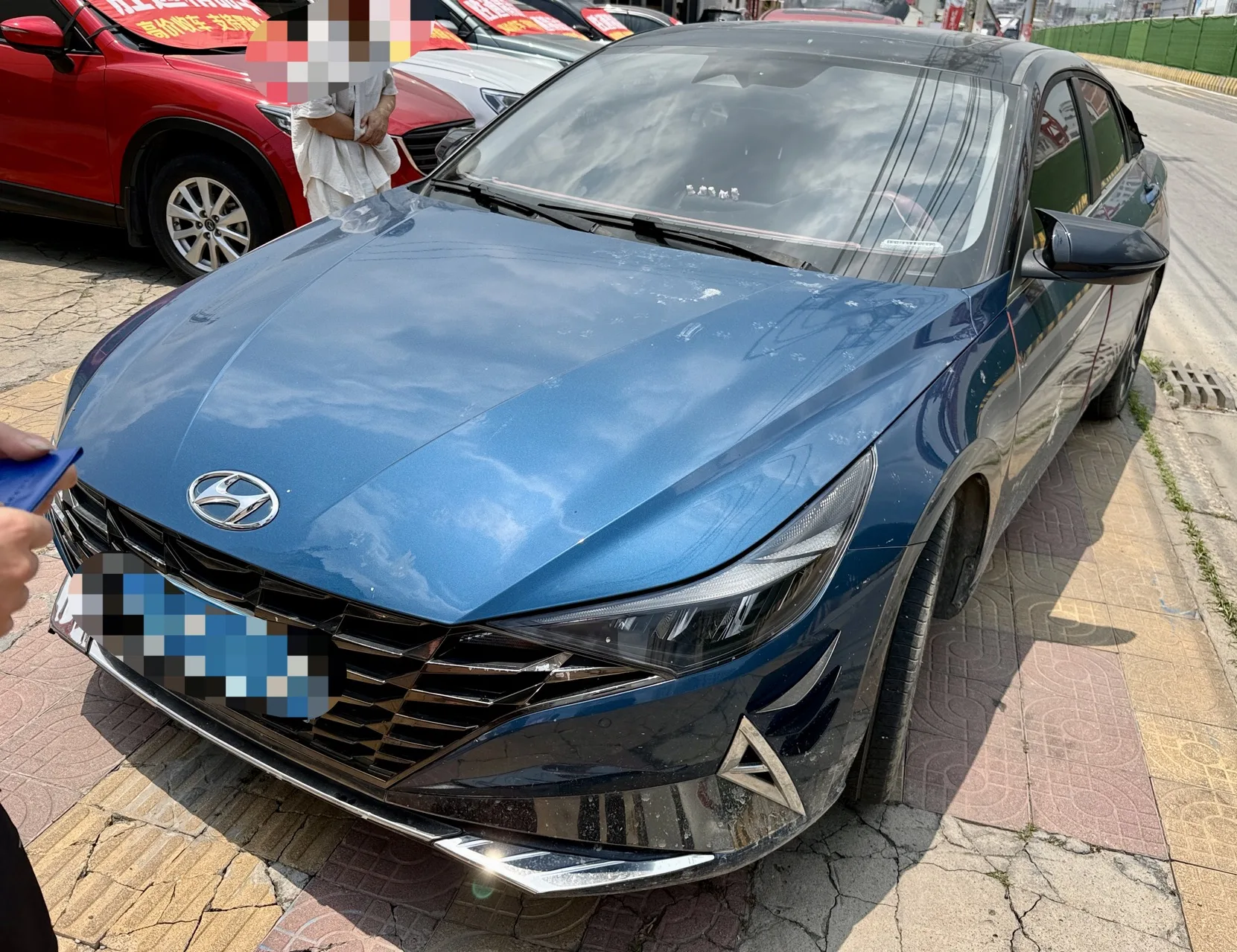 Hyundai Elantra 2021 1.5L CVT LUX Premium Edition