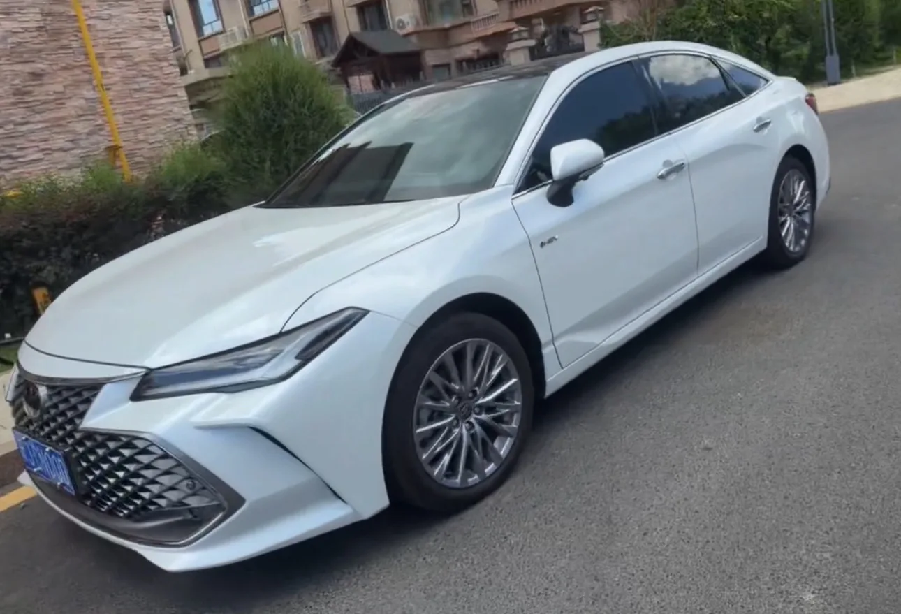 2026 Toyota Avalon Hybrid 2.5 CVT XLE Premium Edition Automatic