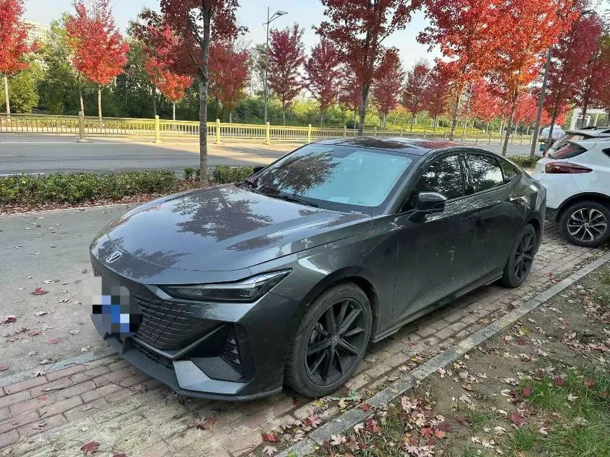 Changan UNI-V 2022 1.5T Premium Edition