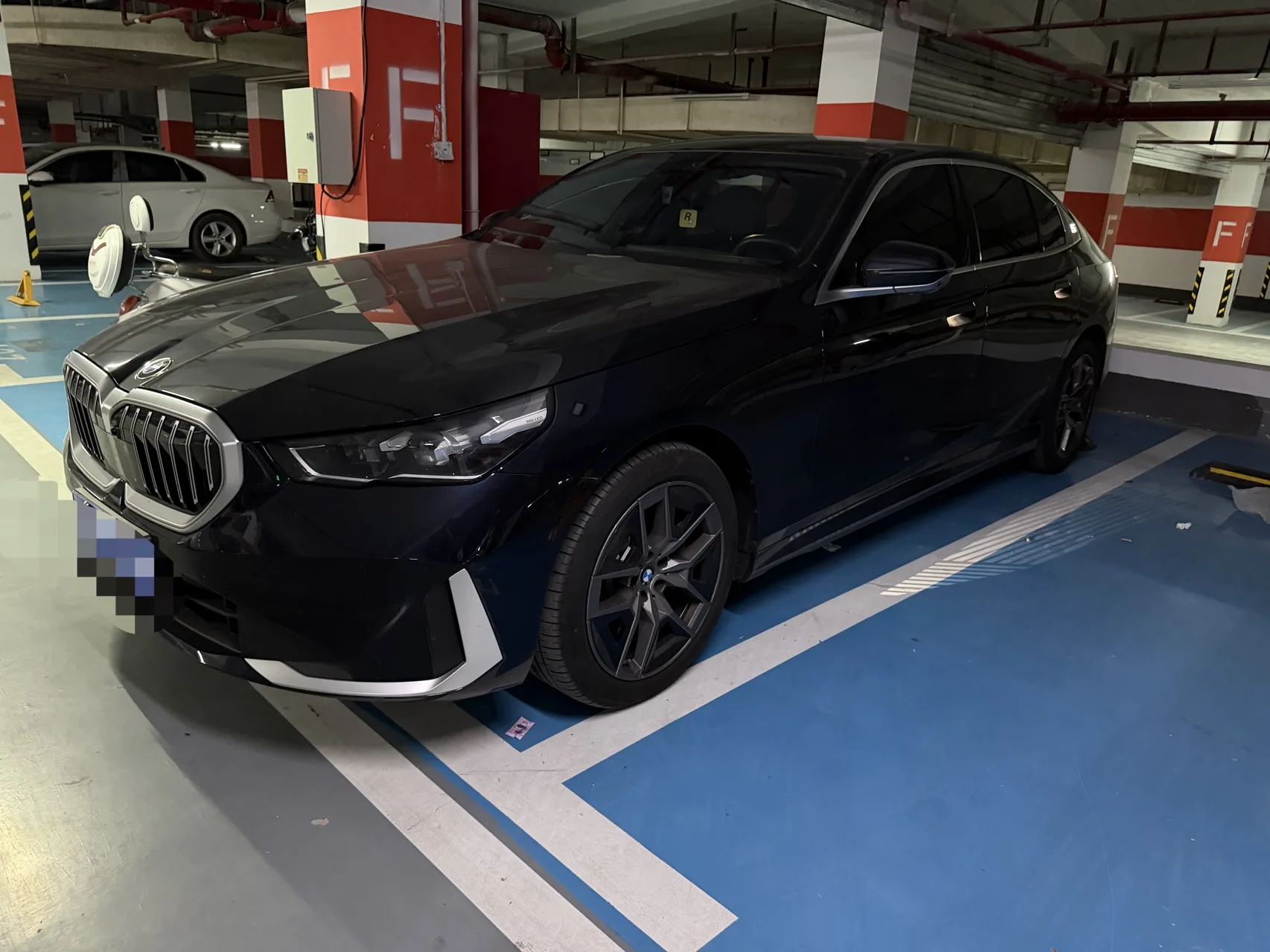 BMW 5 Series 2025 530Li 48V 2.0T Leading Luxury Package Automatic