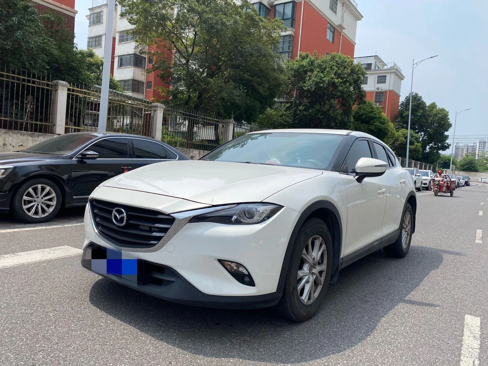 Mazda CX-4 2016 2.0L Automatic 2WD Blue Sky Premium Edition