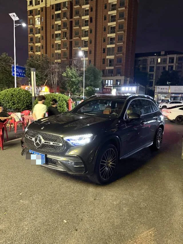 Mercedes-Benz 2023 GLC 300 L 4MATIC 48V 2.0T Luxury 7-Seater Automatic
