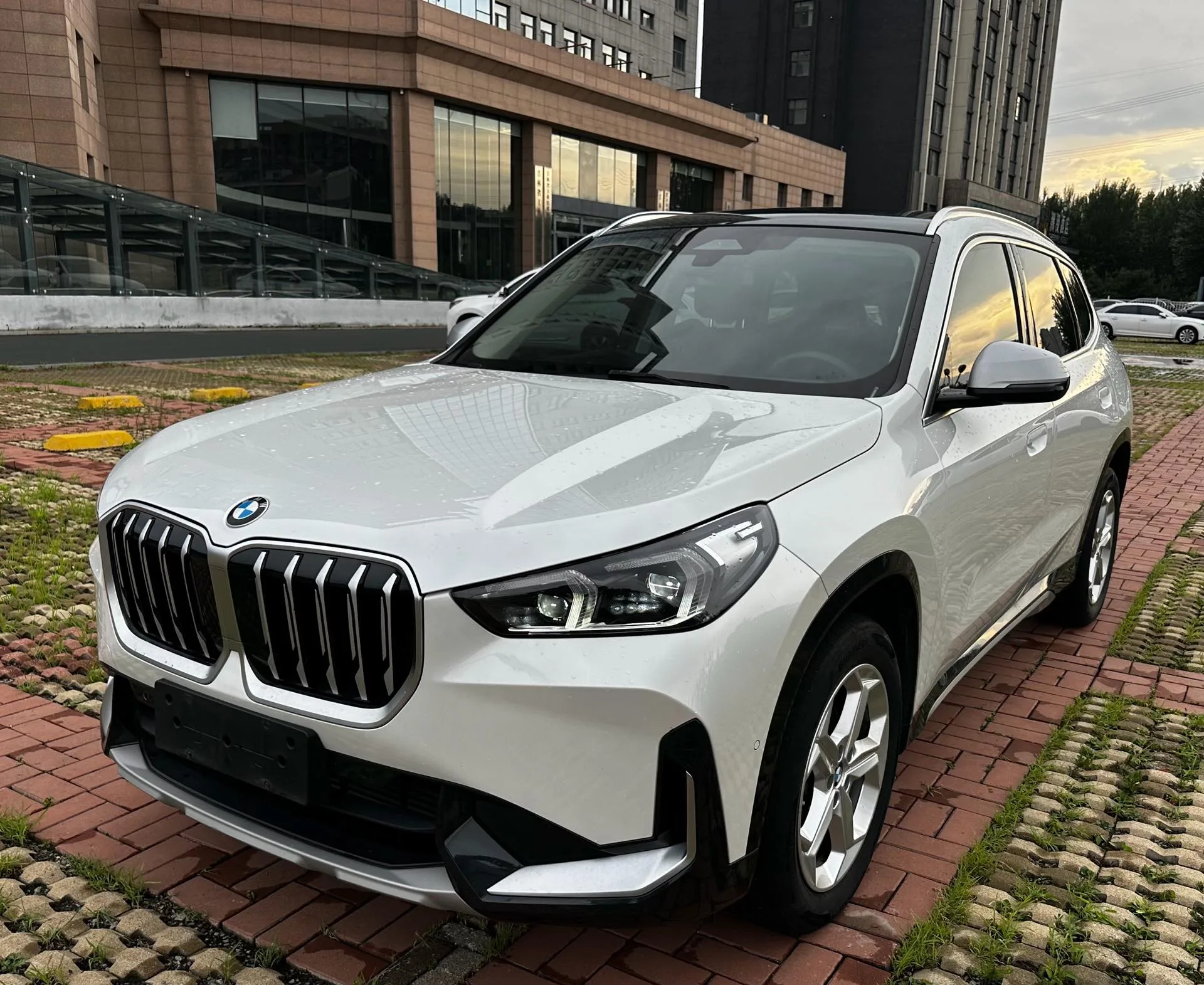 2023 BMW X1 sDrive20Li 1.5T X Design Package Automatic
