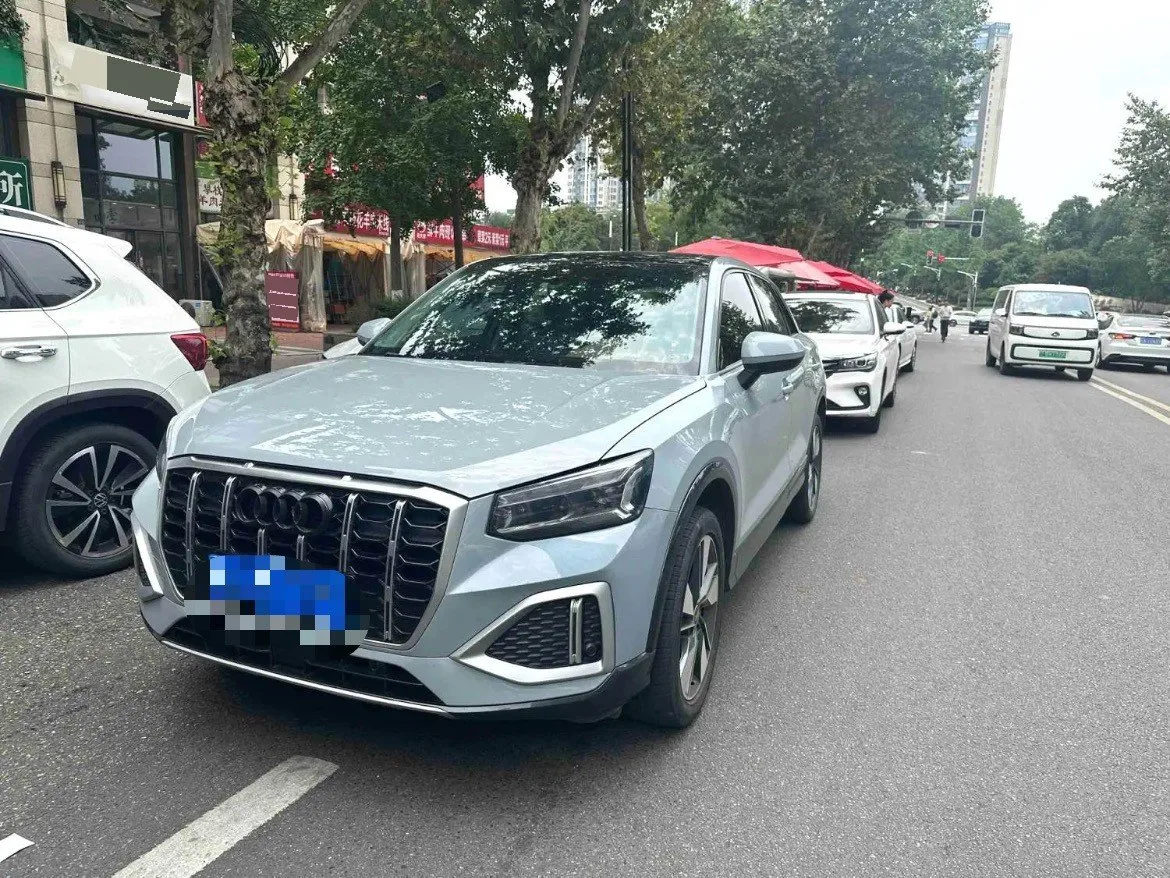 Audi Q2L 2022 35 TFSI Fashion Elegance