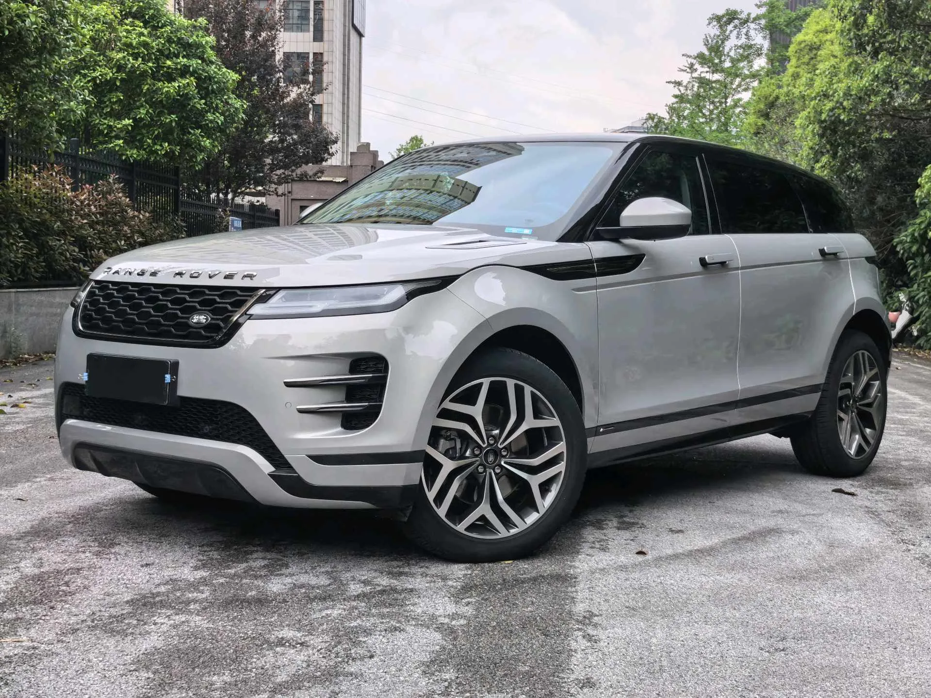 Range Rover Evoque 2021 Model: Evoque L 249PS R-Dynamic S Performance Edition