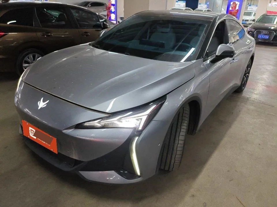 ARCFOX 2025 αS5 668MAX Sport Edition 200kW Automatic
