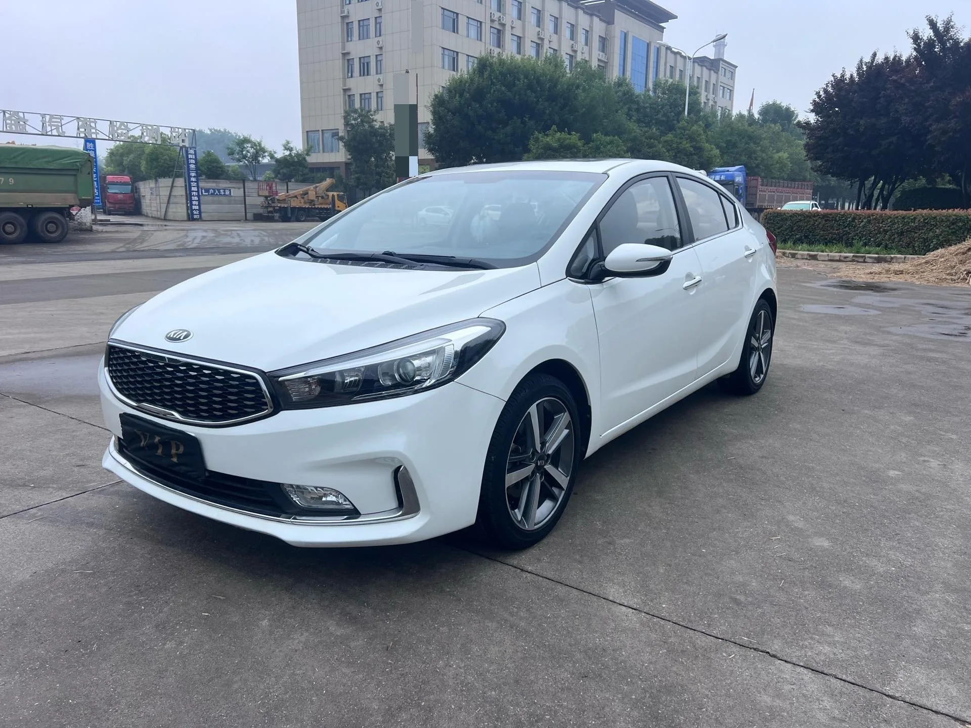 Kia K3 2017 1.6L Automatic 15th Anniversary Special Edition GLS