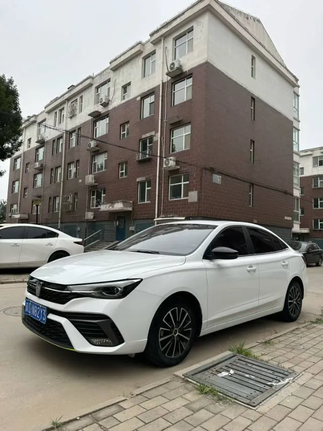Roewe 2021 i5 1.5 Diamond Edition Manual Transmission