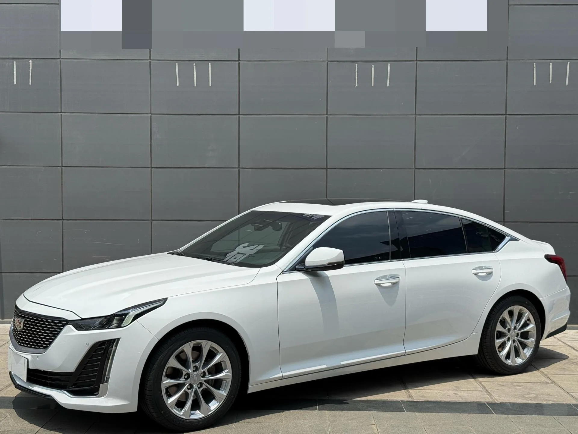 2022 Cadillac CT5 28T Luxury