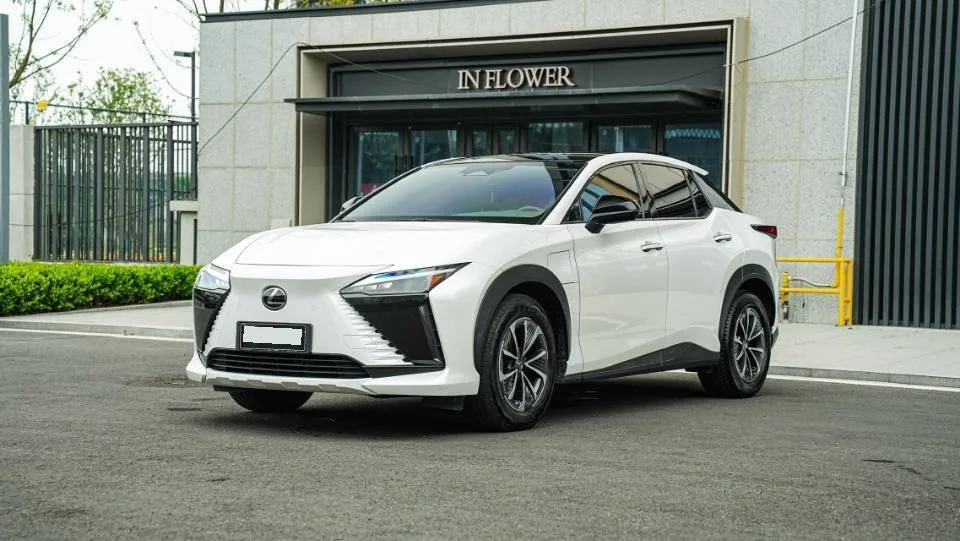 Lexus RZ 2023 450e AWD Luxury Edition