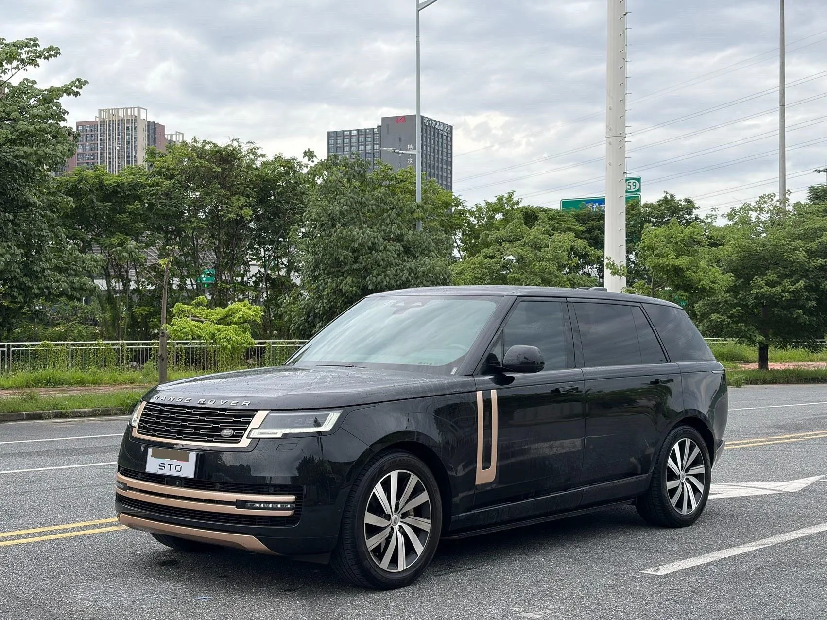 Range Rover 2024 3.0 L6 400PS Grand Long Wheelbase 7-Seater