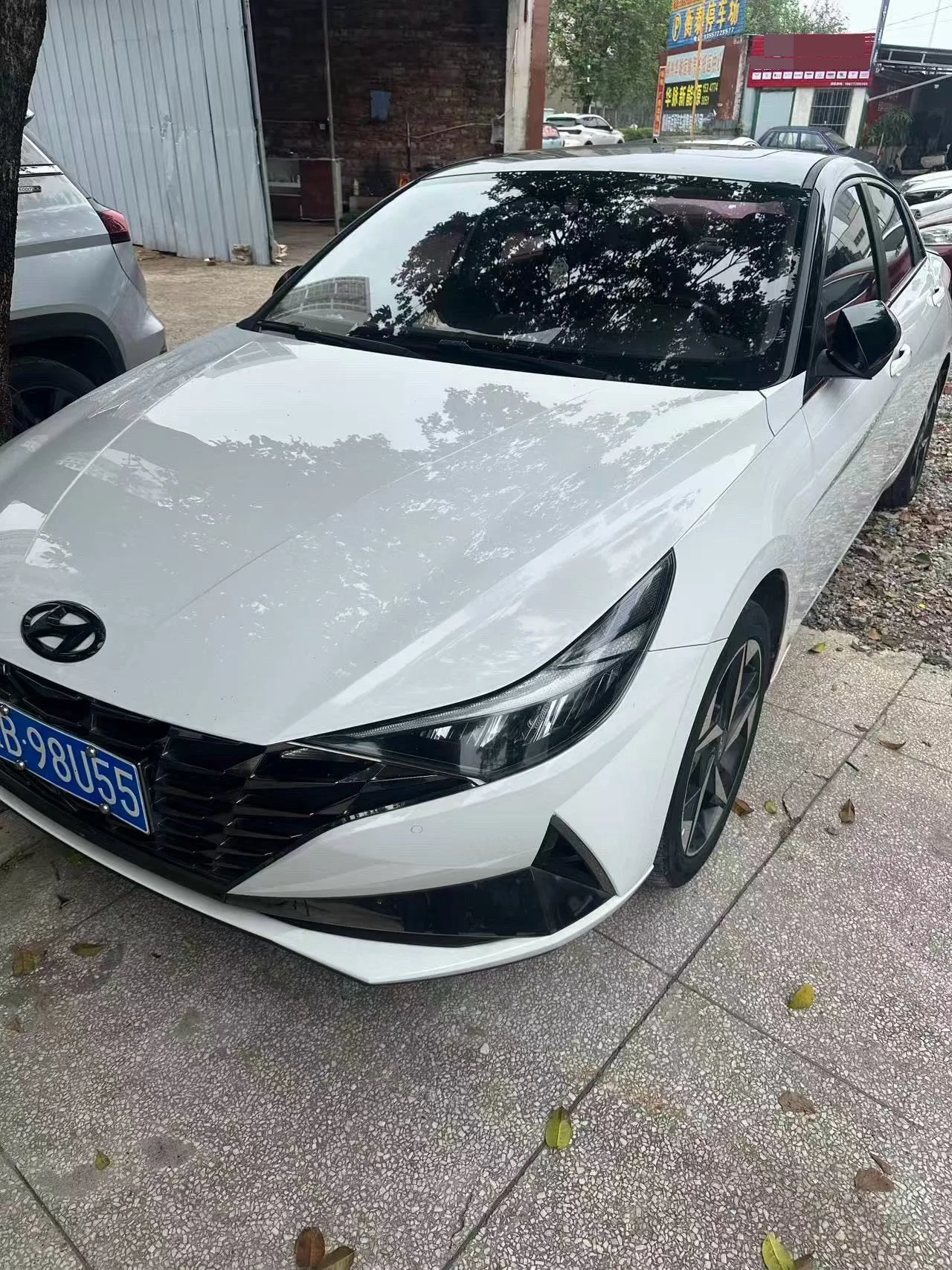 Hyundai Elantra 2022 1.5L CVT LUX Premium Edition